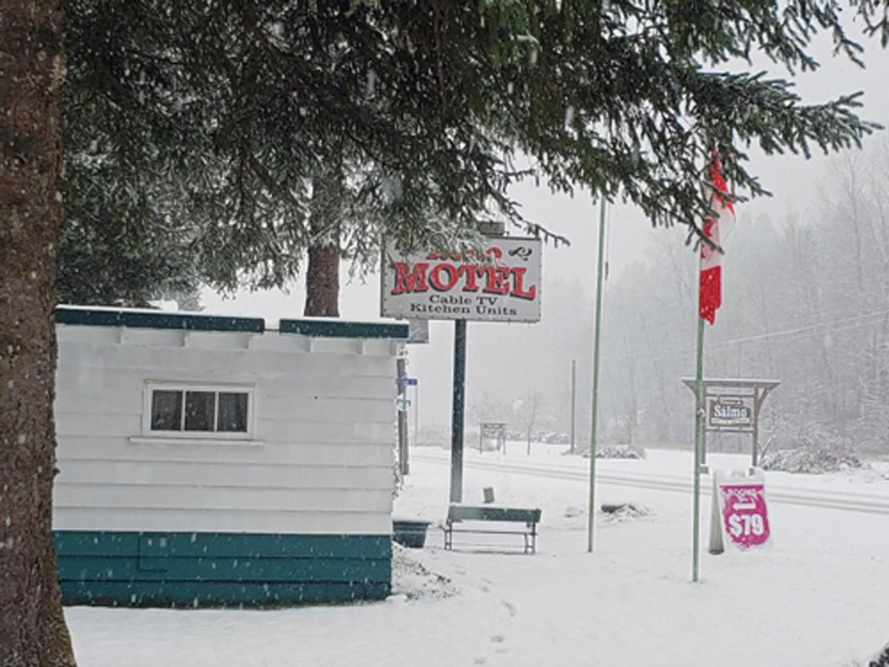 Reno Motel Salmo Exteriör bild